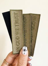 Parche Táctico Motivacional Bordado "In God We Trust" con Velcro