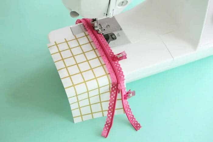 The Learn To Sew Box: A Simple Way To Learn How To Sew - Doina Alexei