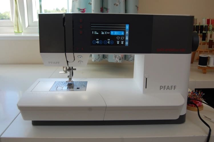 Pfaff Sewing Machine Reviews: Best Machines For You? - Nana Sews